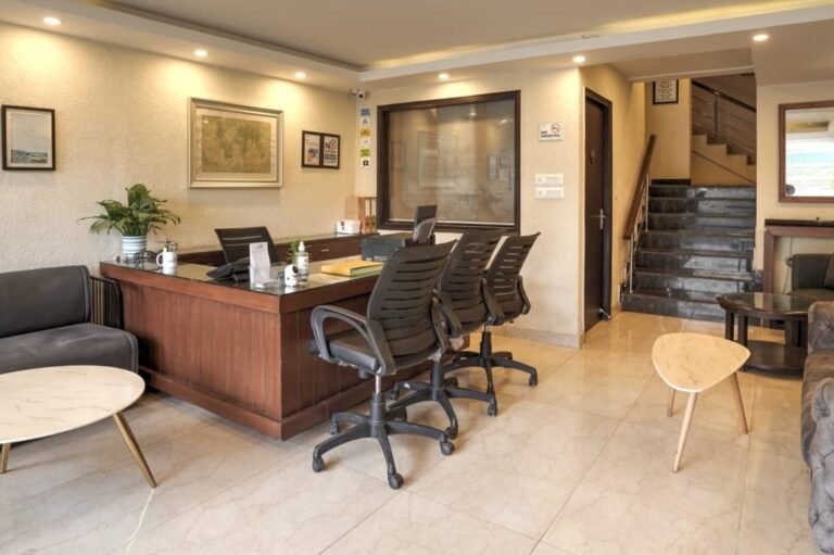 Read more about the article How to Choose the Best Hotel in Mussoorie: A Traveler’s Guide Featuring Bunkk Inn Hotel & Restaurant